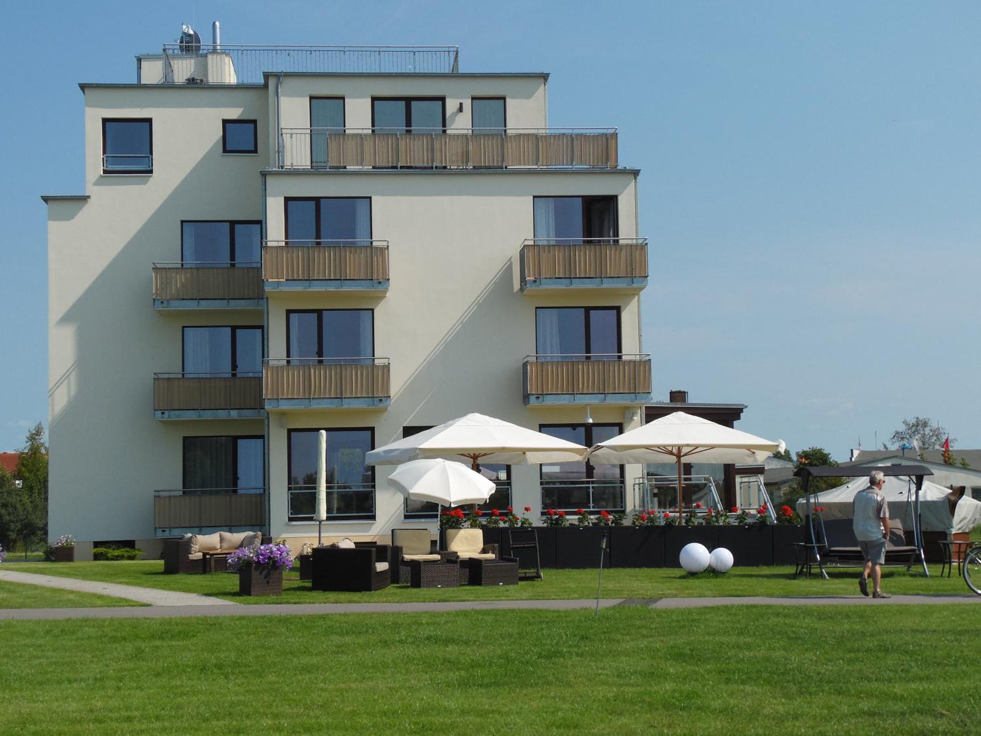 Hotel Warnow روستوك المظهر الخارجي الصورة