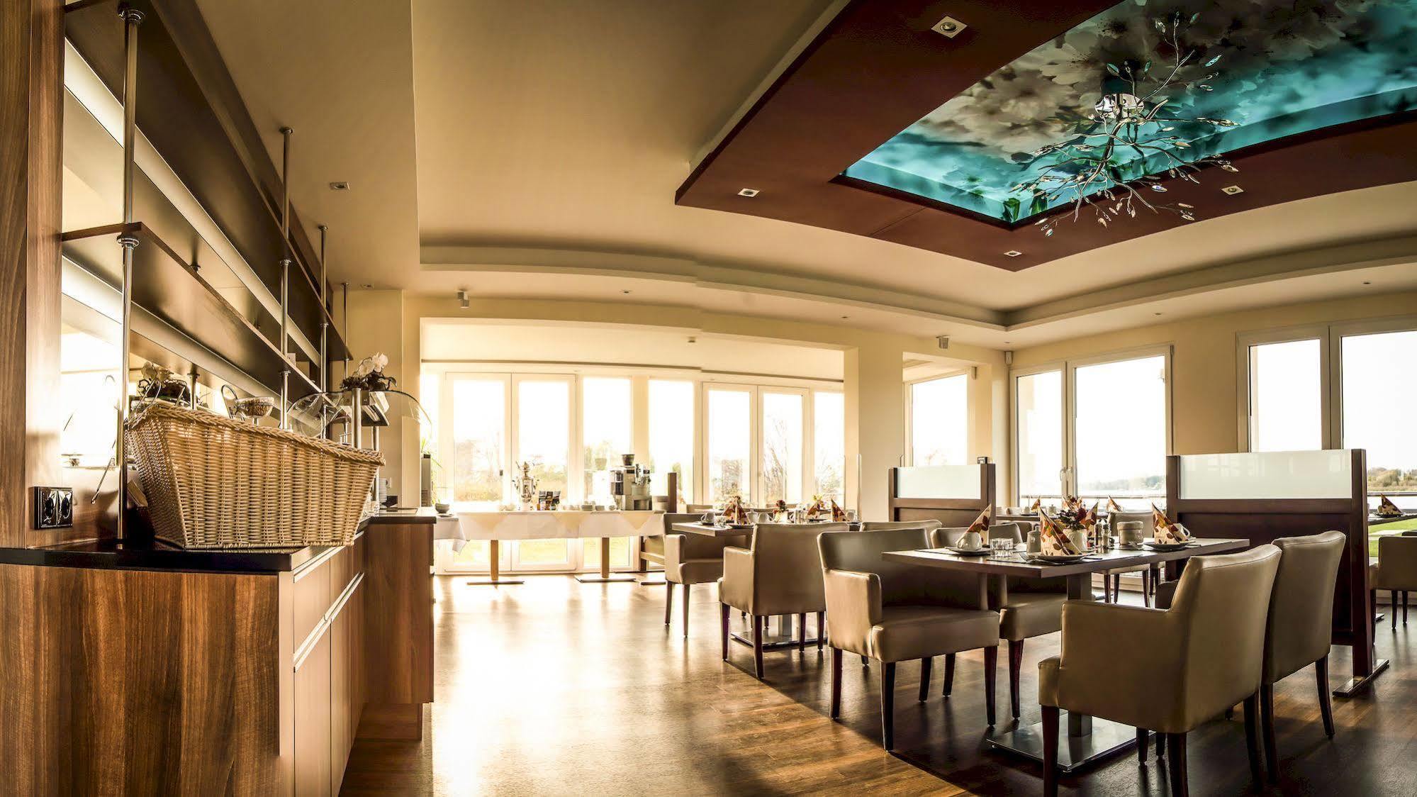 Hotel Warnow روستوك المظهر الخارجي الصورة
