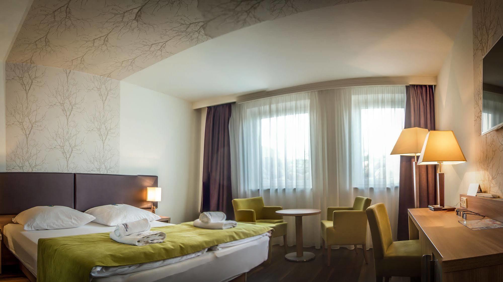 Hotel Warnow روستوك المظهر الخارجي الصورة